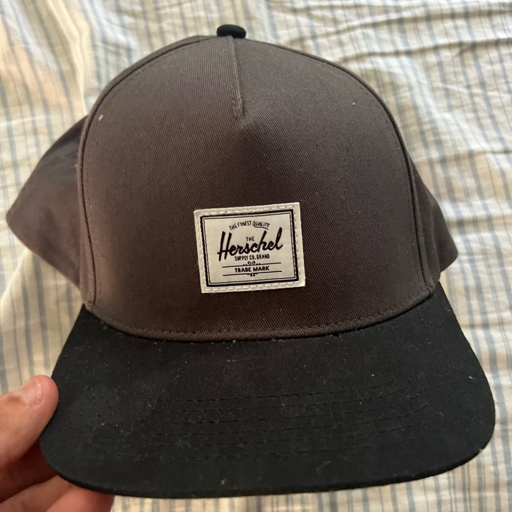Herschel trucker hat